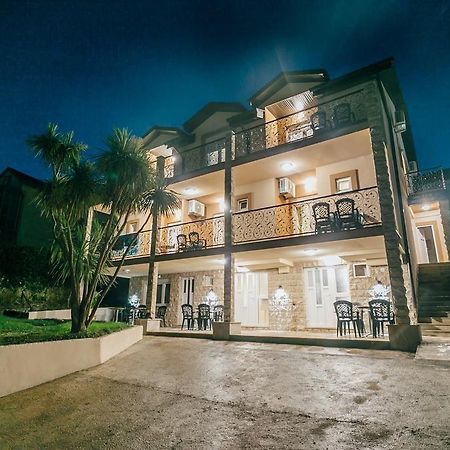 Apartments Belani Херцег-Нови Экстерьер фото