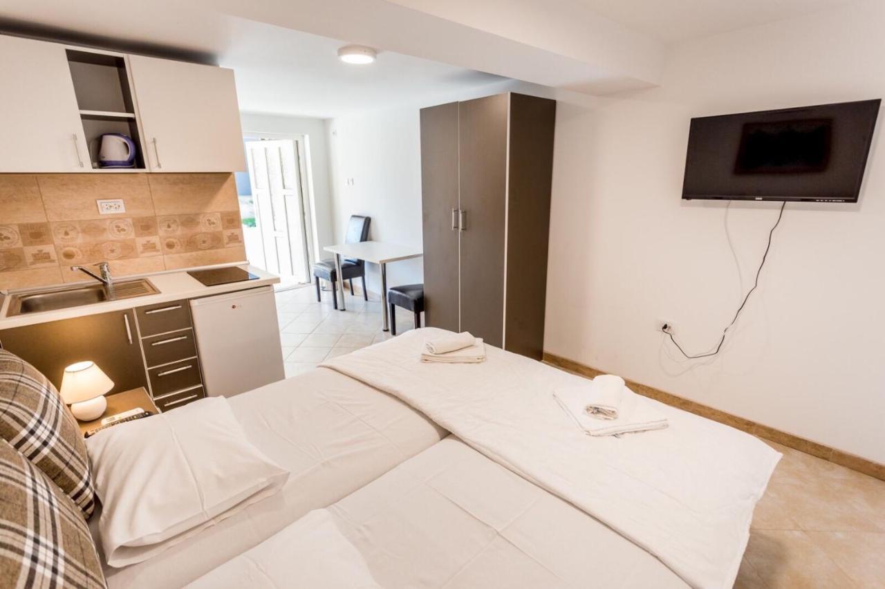 Apartments Belani Херцег-Нови Экстерьер фото
