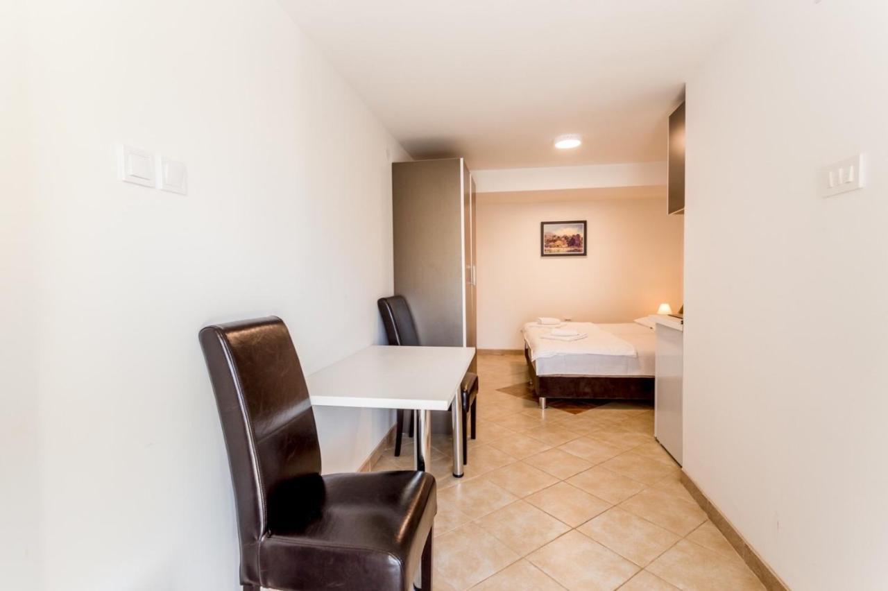 Apartments Belani Херцег-Нови Экстерьер фото