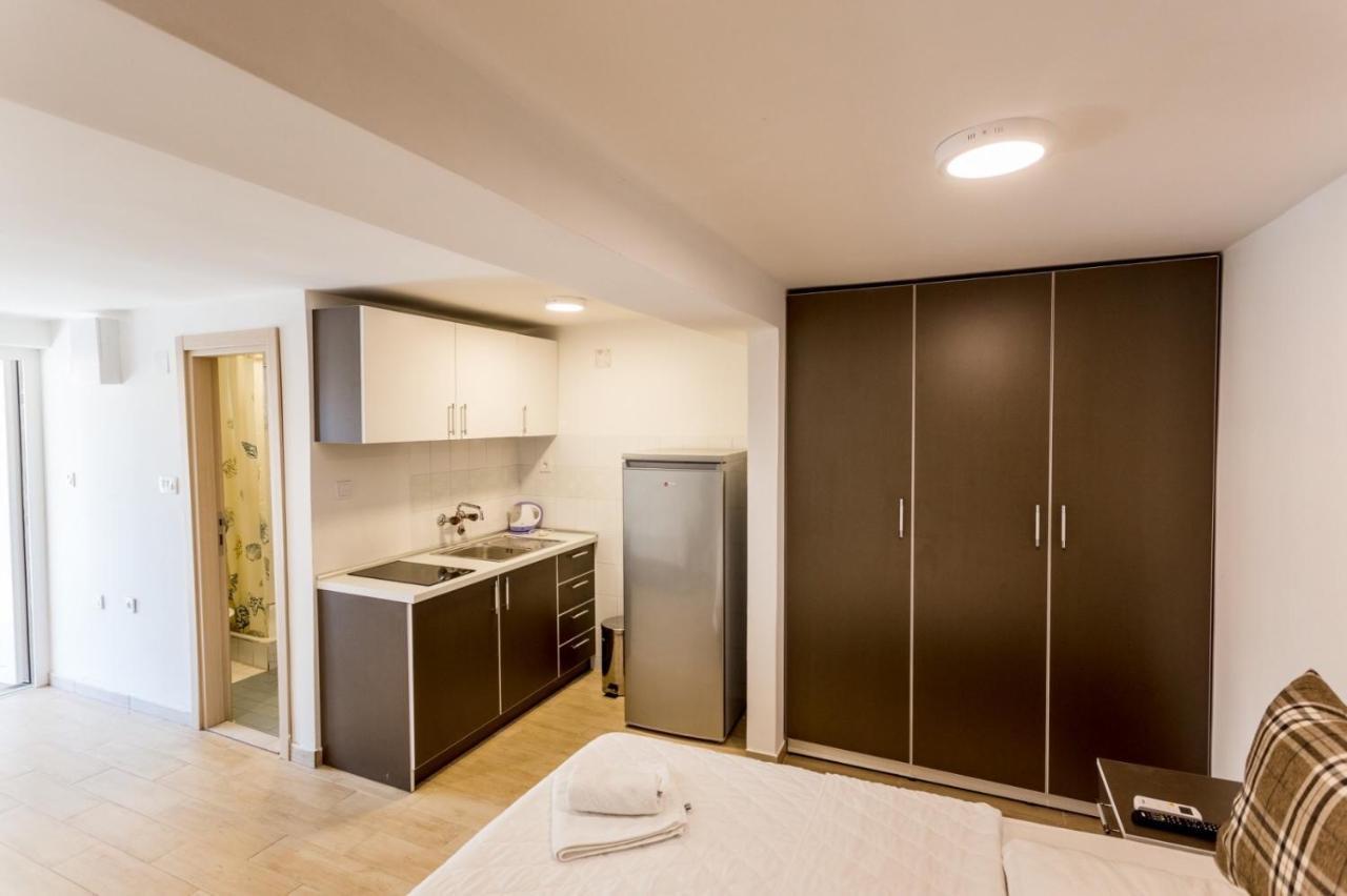 Apartments Belani Херцег-Нови Экстерьер фото